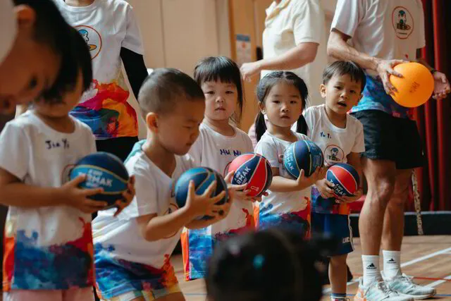 Toddler Learn to Play Basketball