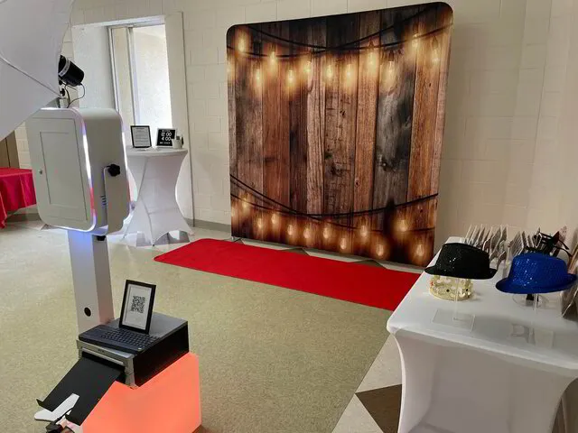 Snap'em | Premium Photo Booth Rentals in Anaheim, CA