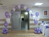 Арка от балони с хелий на един ред