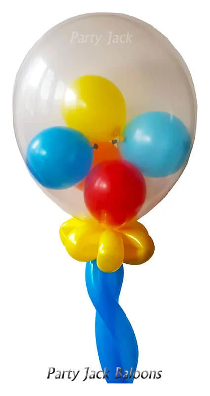 Прозрачен балон пълен с малки балончета на дръжка