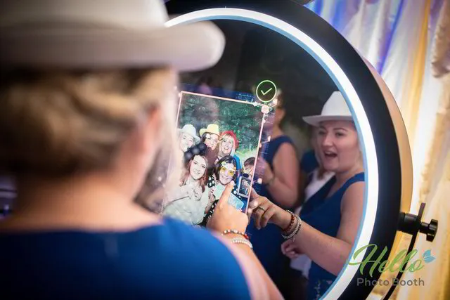 beauty mirror photo booth rental - boston, Massachusetts (MA)