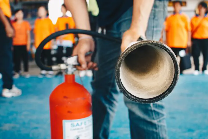 BASIC FIREFIGHTING TRAINING: ESSENTIAL TECHNIQUES FOR WORKPLACE SAFETY