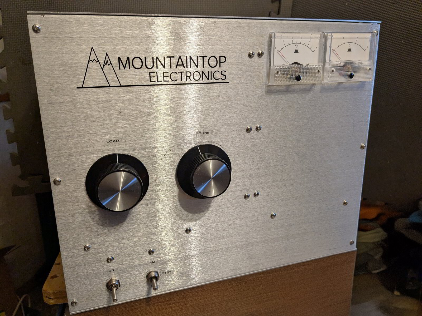 MountainTop Electronics Dual 3-500Z Base Amplifier
