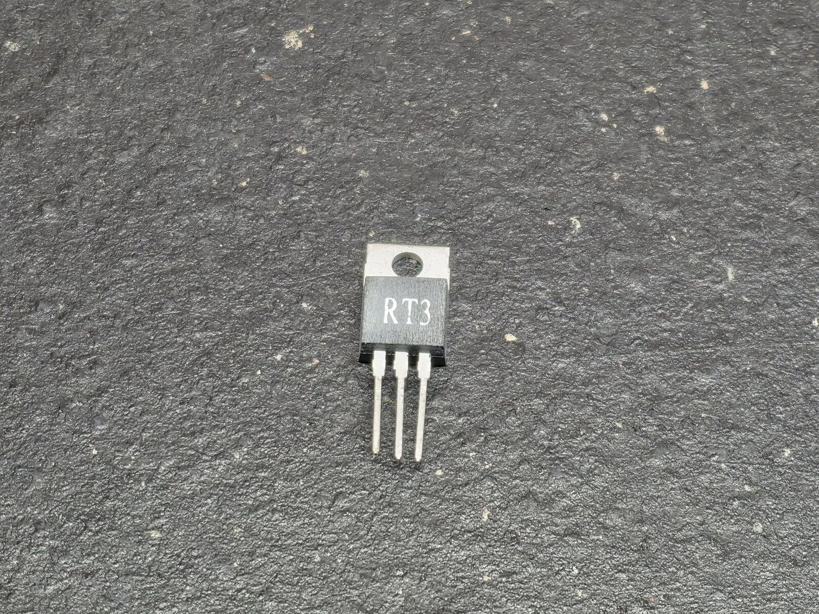 5x MOSFET IRF520N TO-220 – Pour Projets électroniques, Neufs En Boîte