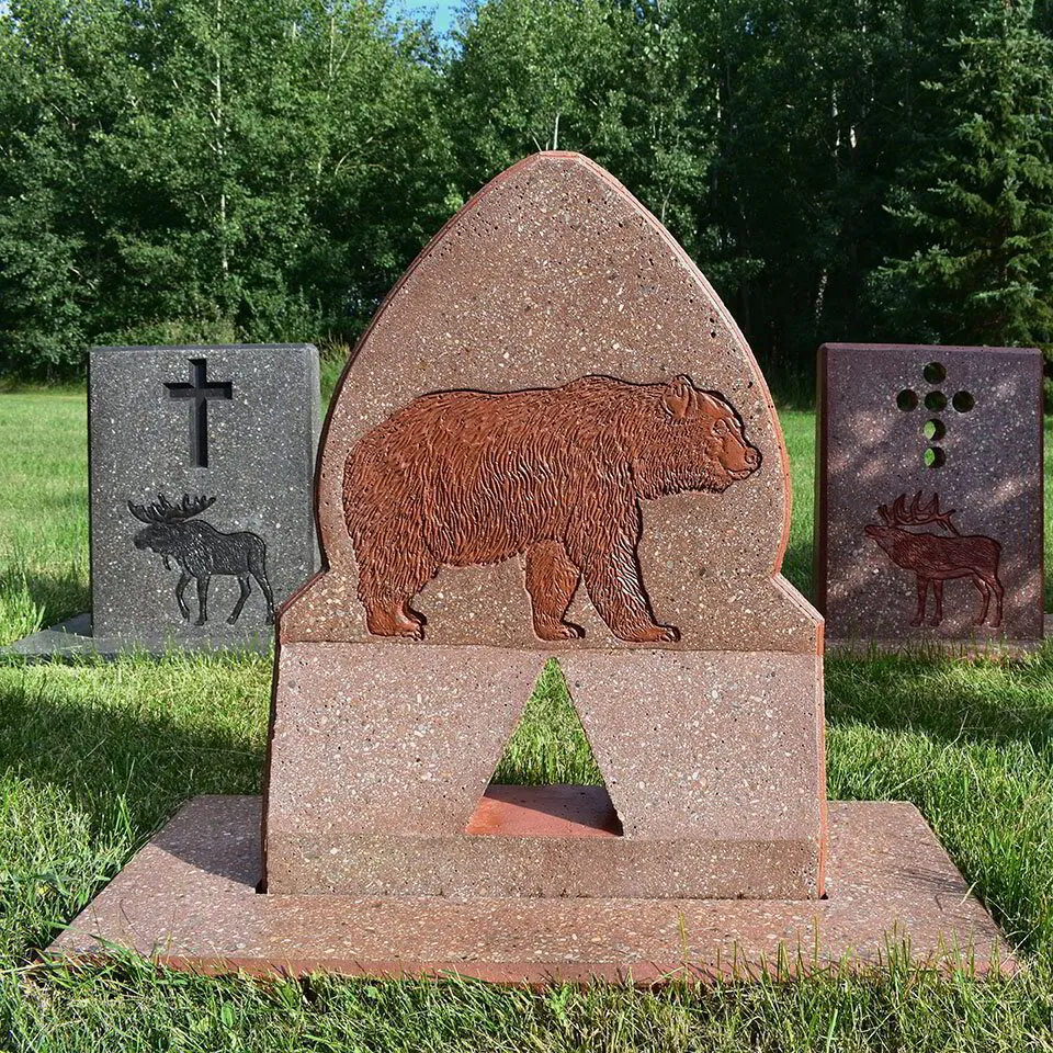 Bear Arrowhead Headstone