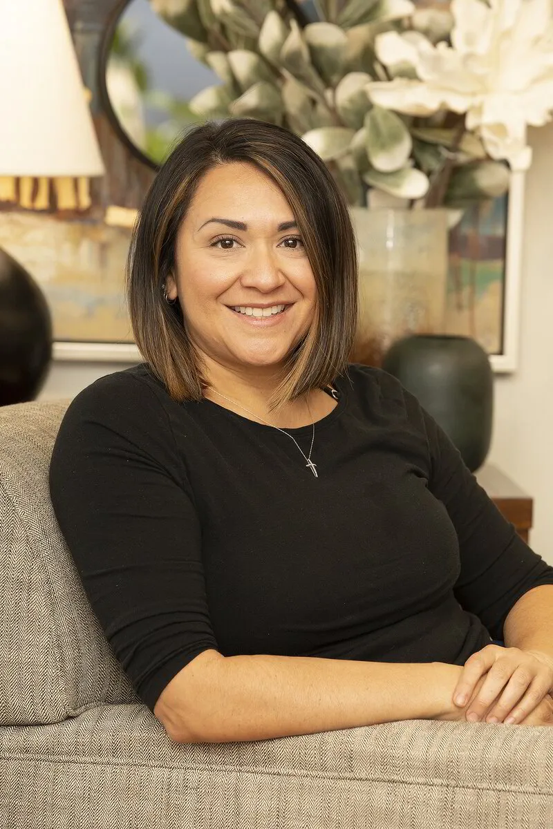 Monica Arellano, licensed barefoot massage therapist, latina small business owner