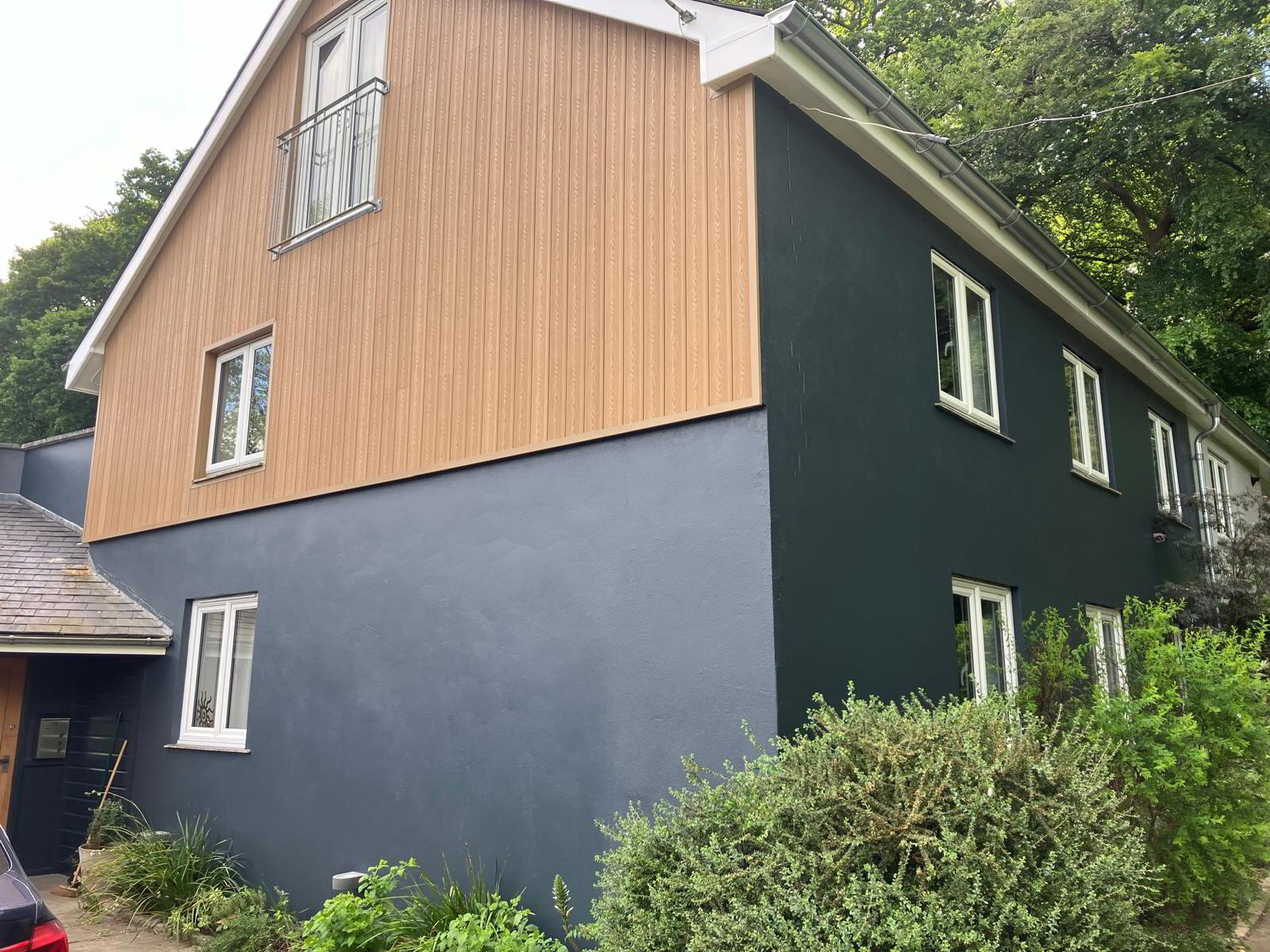 Modern Cladding & Exterior Makeover: Dura Composite & Bedek Paint