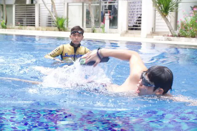 Swimming Lessons for Adult - Adult Learn to Swim - Private Swimming Lessons Singapore