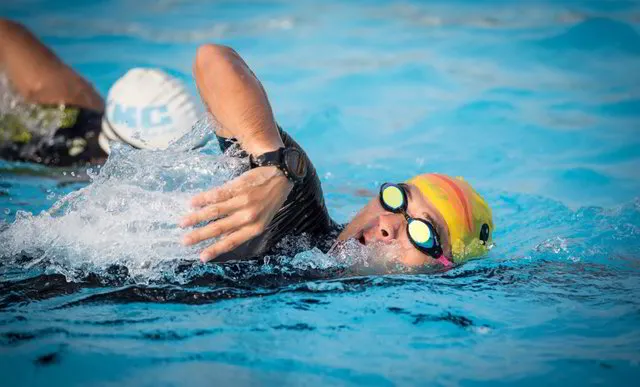 Competitive swim training in an adult swimming lesson