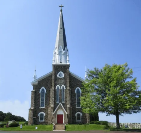 Front view of Trinity Great Swamp UCC