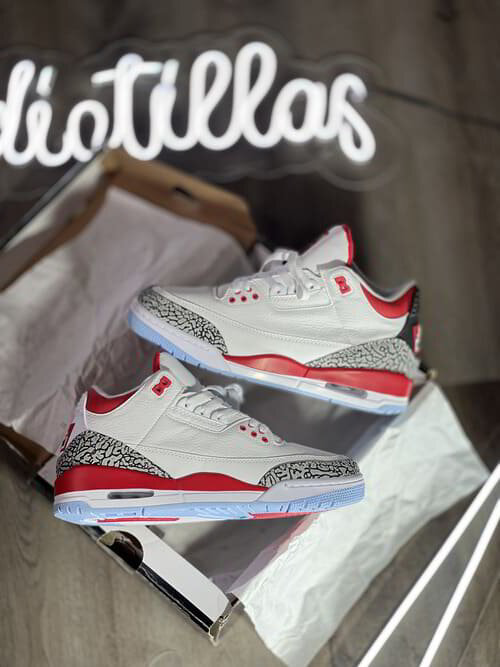 Jordan 3 precio best sale