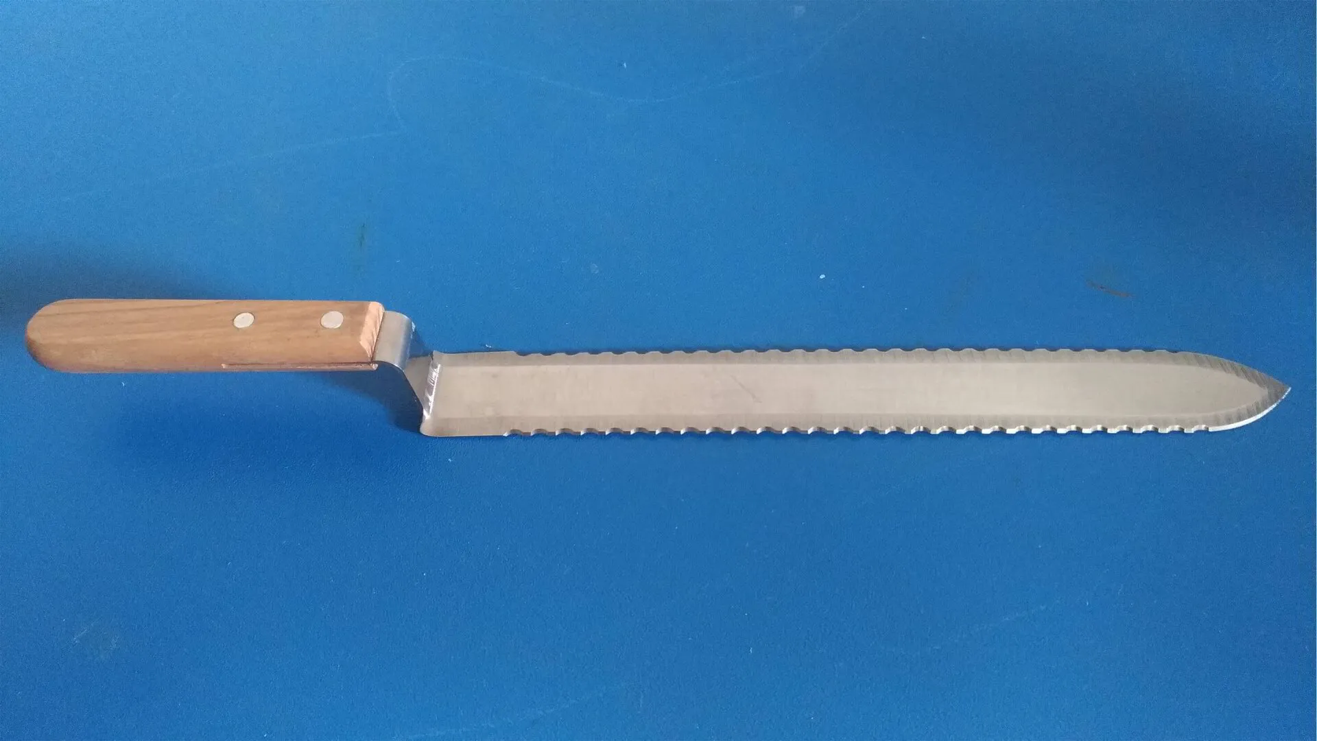 Double Jagged Uncapping Knife