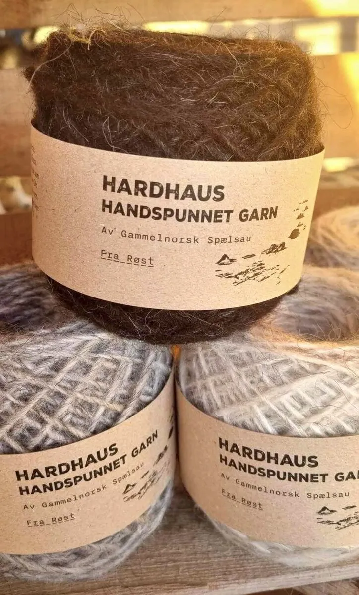 Hardhaus - Håndspunnet garn fra Røst