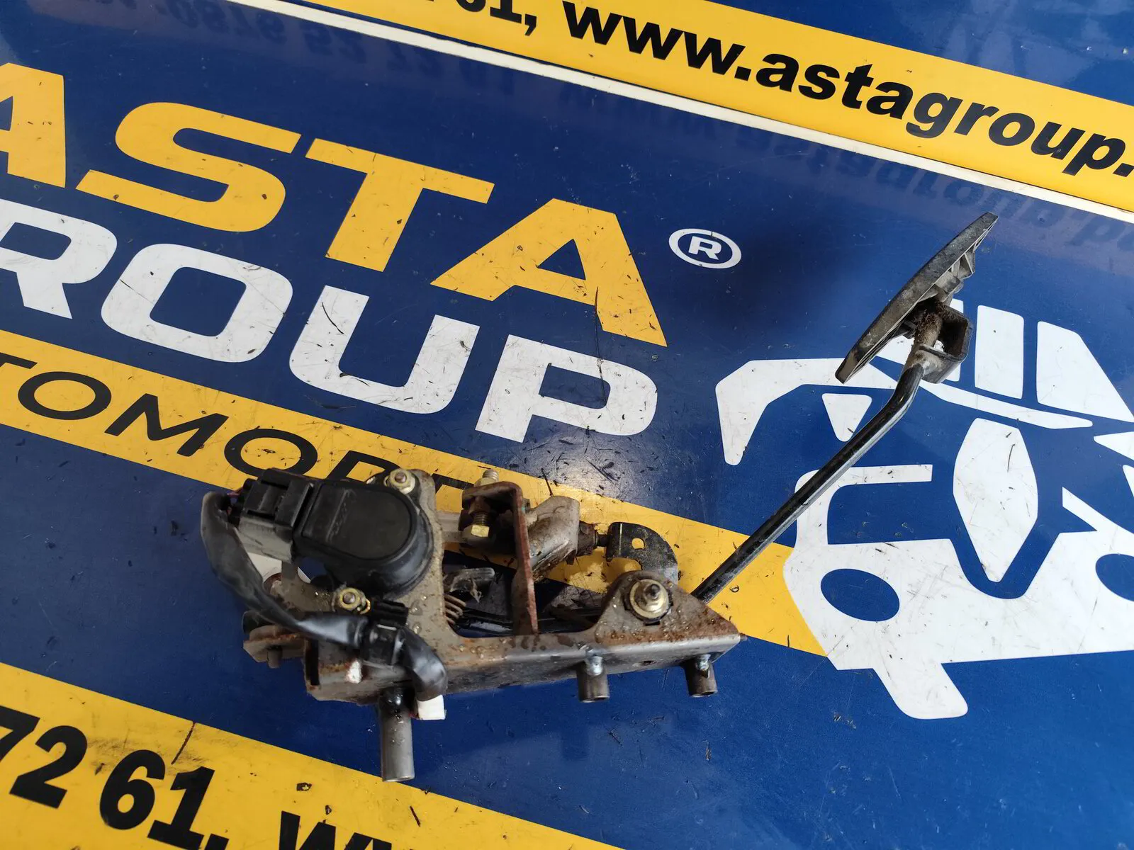 Потенциометър,педал за газ CB05-41-AC0 за Мазда Премаси 2.0TD - 101к.с ...