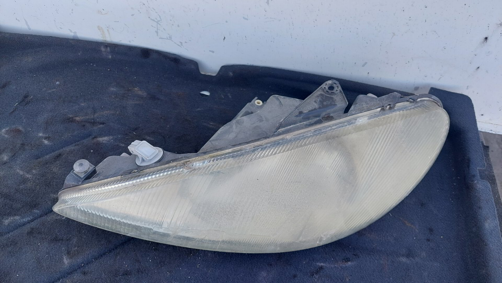 Ляв фар за Пежо 206