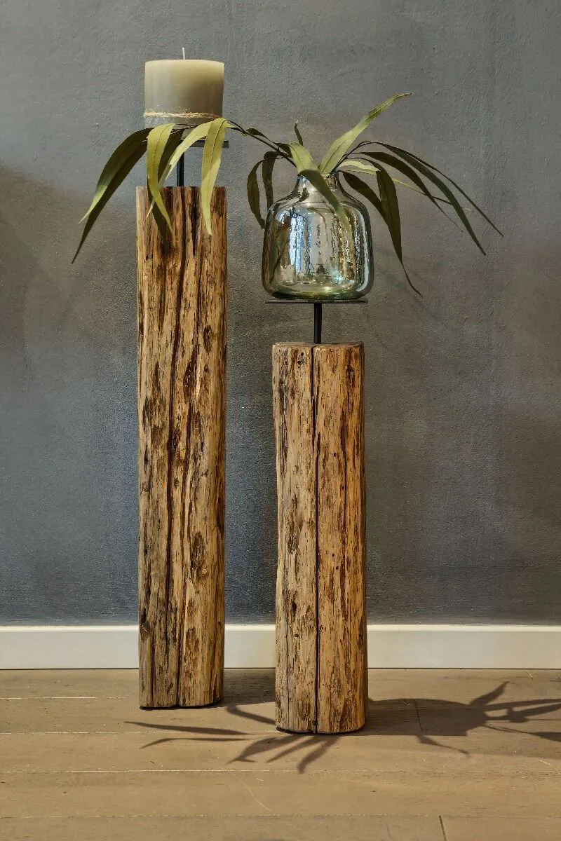 Handgefertigter Kerzenständer aus originalem Altholz, 74 cm