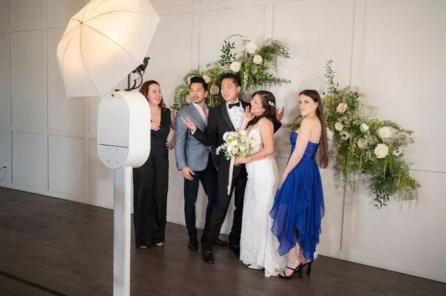 LUXURY OPEN AIR PHOTO BOOTH RENTAL - Los Angeles - social photo events