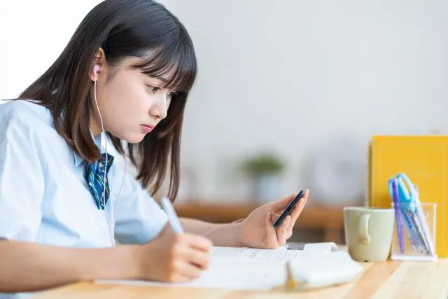 生徒向けスマホアプリの活用イメージ