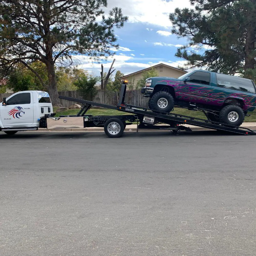 Paul Mark tow truck car and truck towing services for the Denver Metro Area