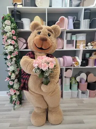 &quot;Join the Pack: Why Bear Delivery Service is the Best Choice for flower Delivery&quot;
