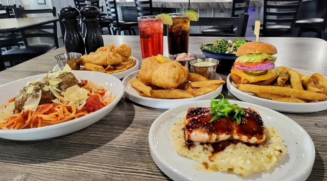 The Blue Heron Kitchen & Pub | Hebron’s Best Dining Near Buckeye Lake
