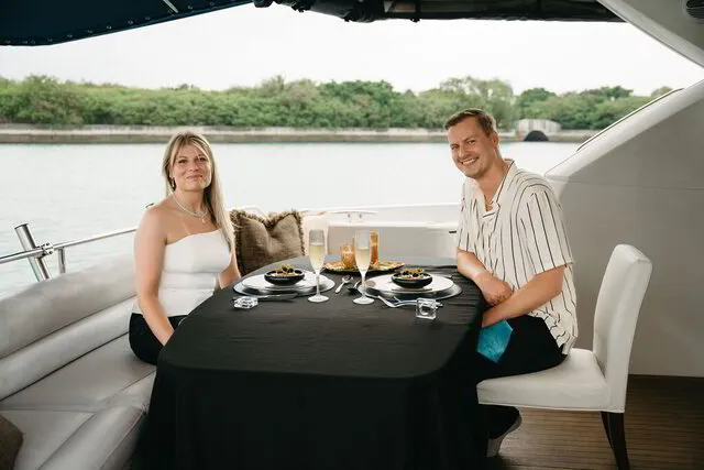 Sunset Cruise yacht dining - Seated Dinner on Boat