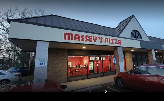 Massey's Pizza Hilliard, Ohio location store front.