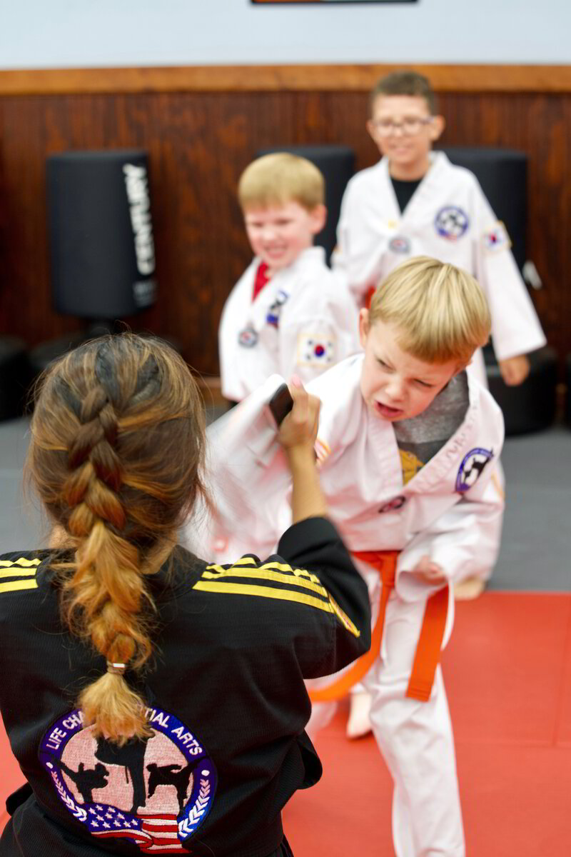 弗吉尼亚州北部的武术学校可以帮助增强自尊