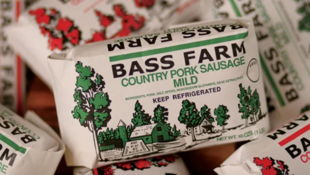Bass Farm Sausage Logo