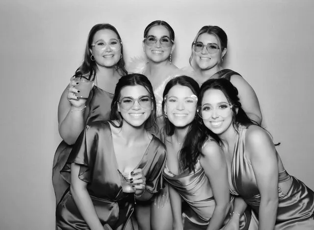 bridal glam photo booth rental - rbs photo booths