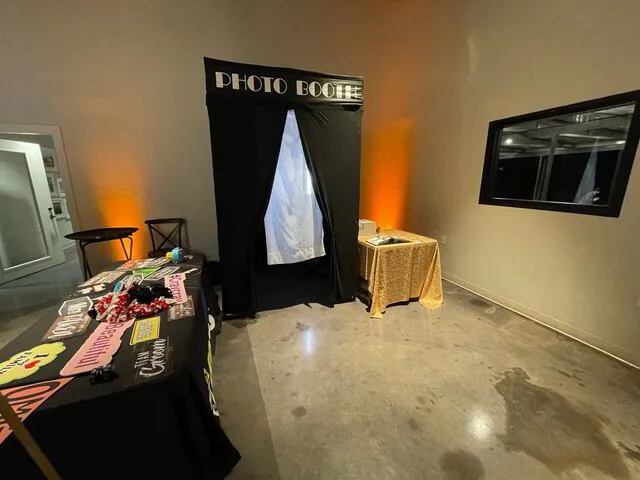 enclosed photo booth rental - rbs photo booths