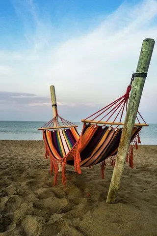 Relaxing hammock time. Image by cristianafranzini from Pixabay