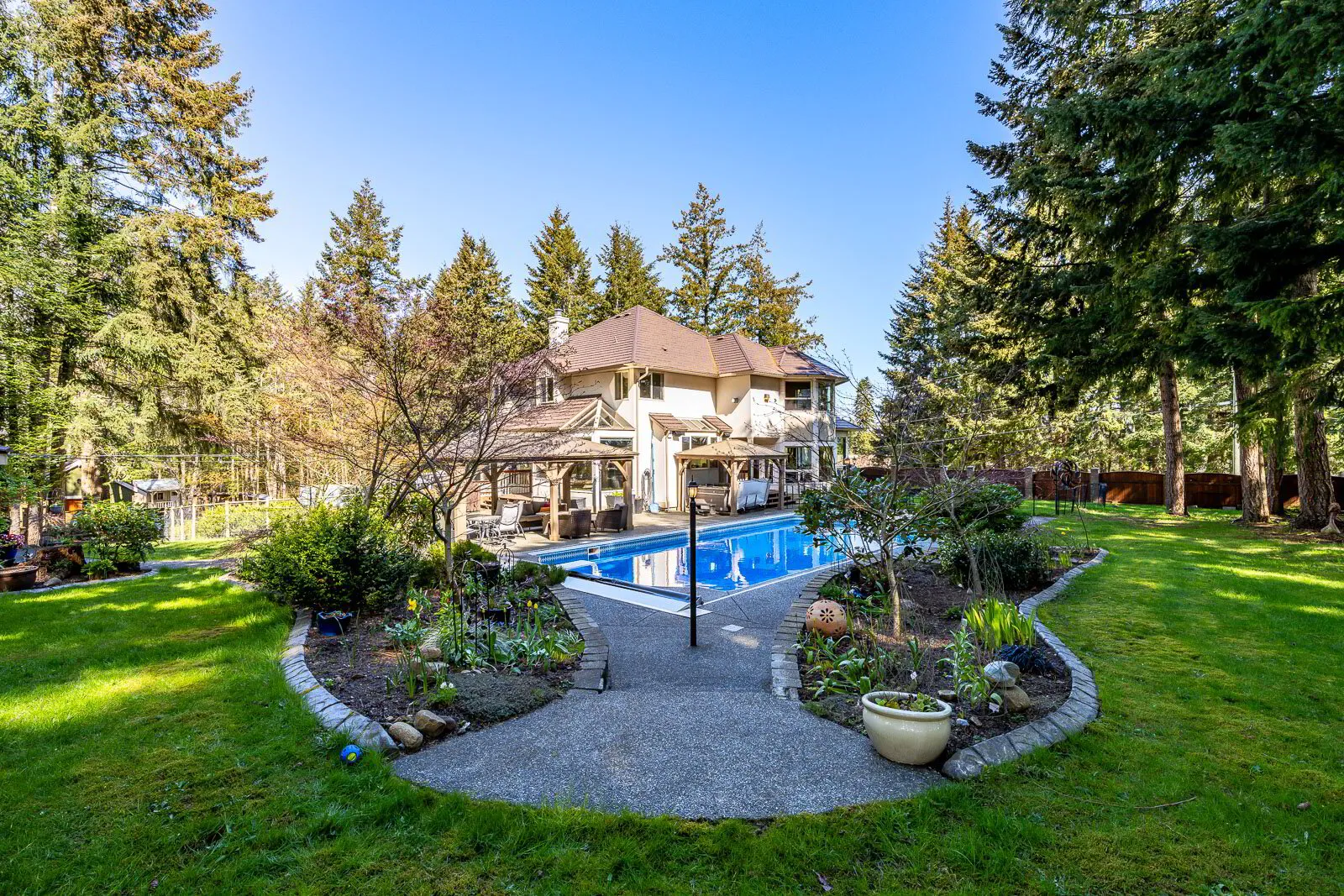 Comox Rentals Hidden Gems: Affordable Rural Properties in the Comox Valley