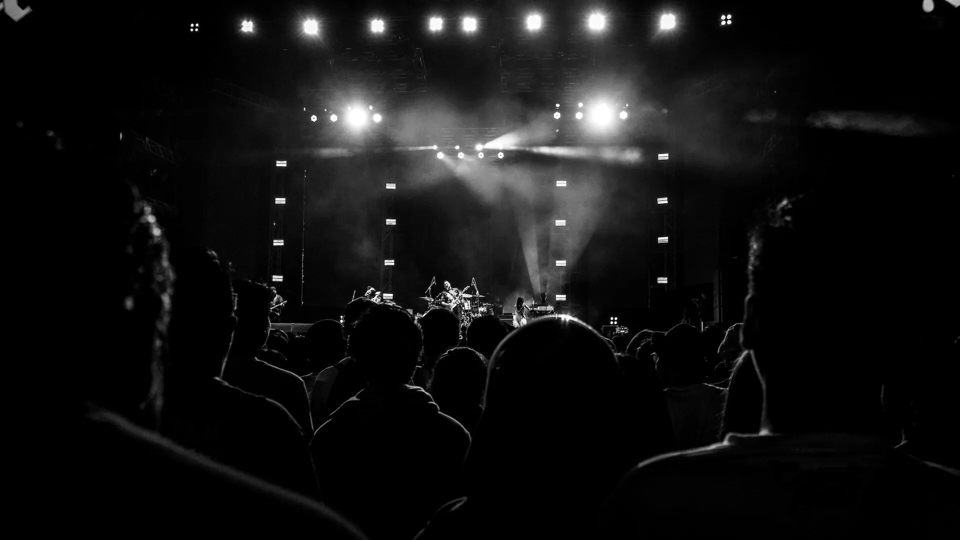 10-essential-lighting-techniques-for-impactful-event-design