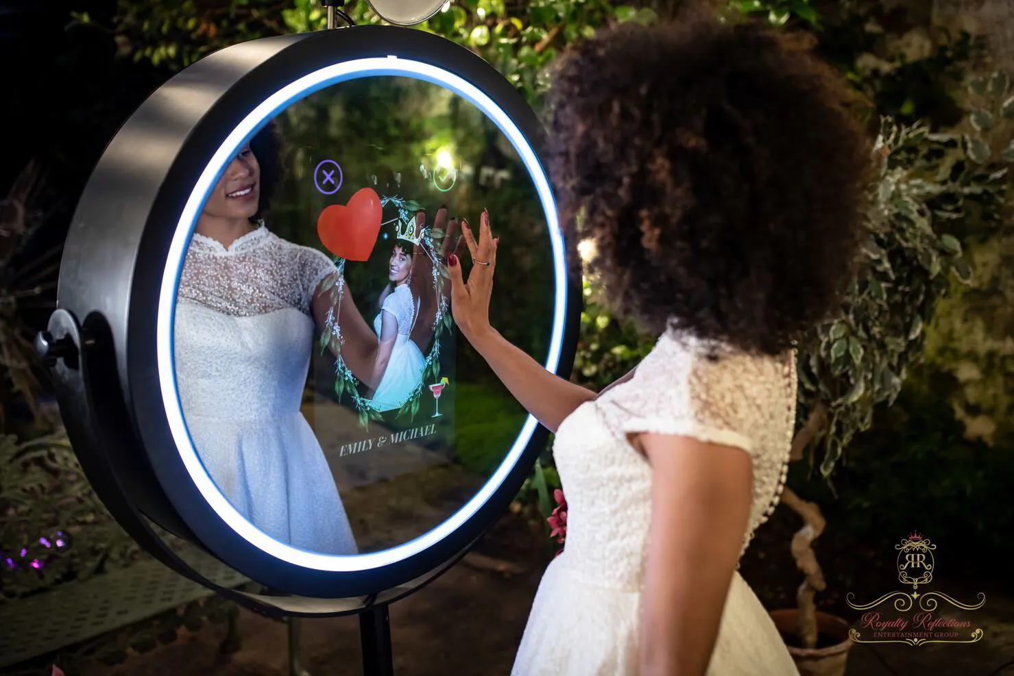 beauty mirror photo booth rental - royal reflections event rentals