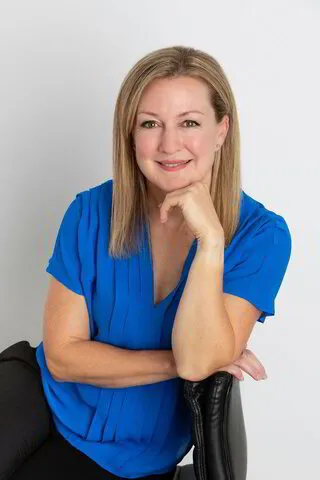 Dr. Sara Kinnon
