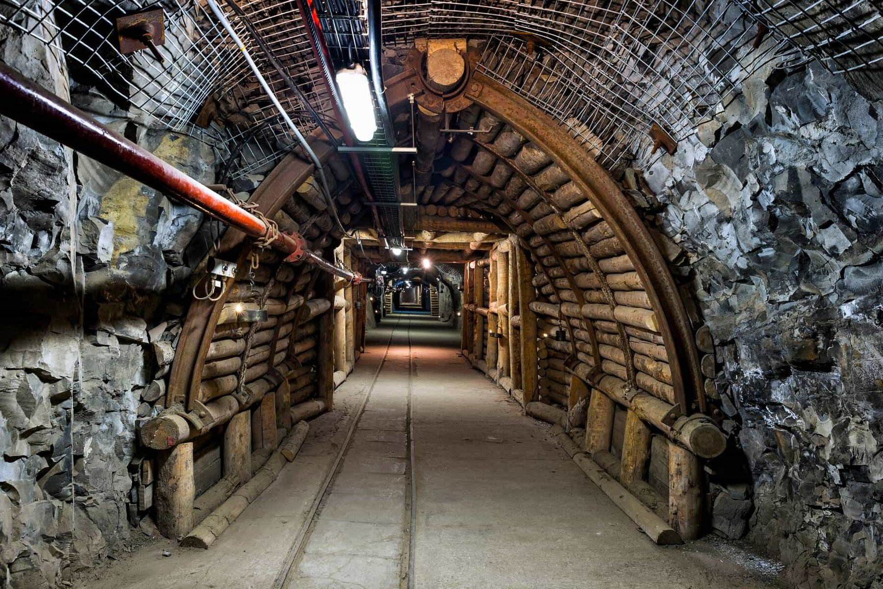 Beginners Guide to Underground Tunneling An Underground Miner