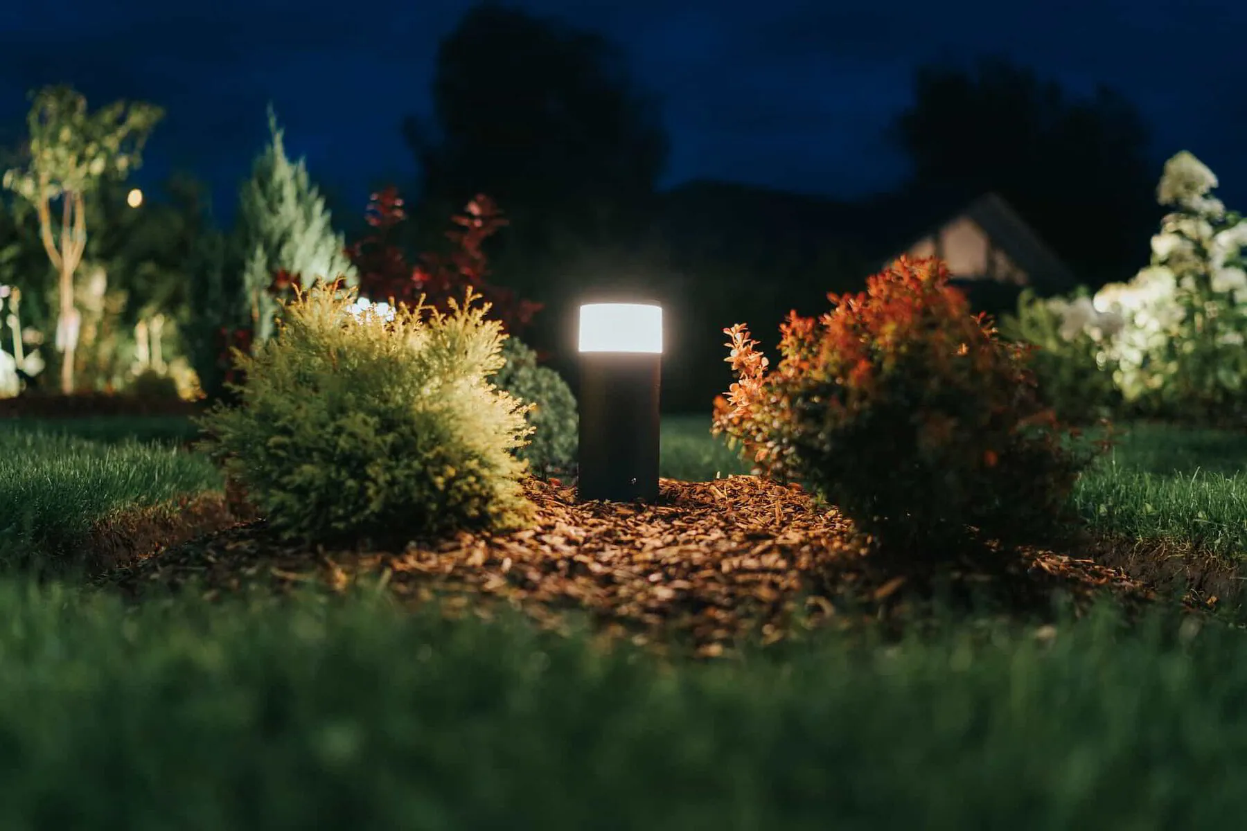 outdoor garden lighting