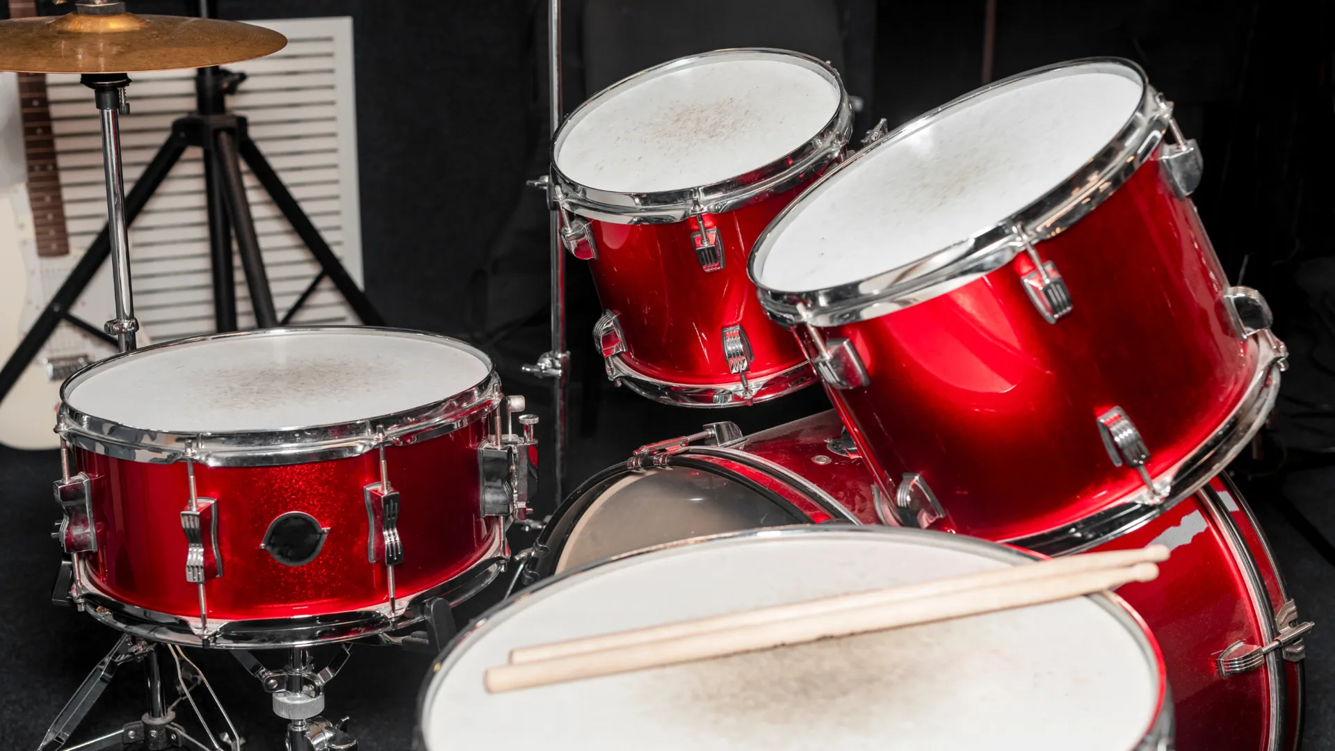 A Comprehensive Guide to Choosing the Perfect Drum Set for Beginners