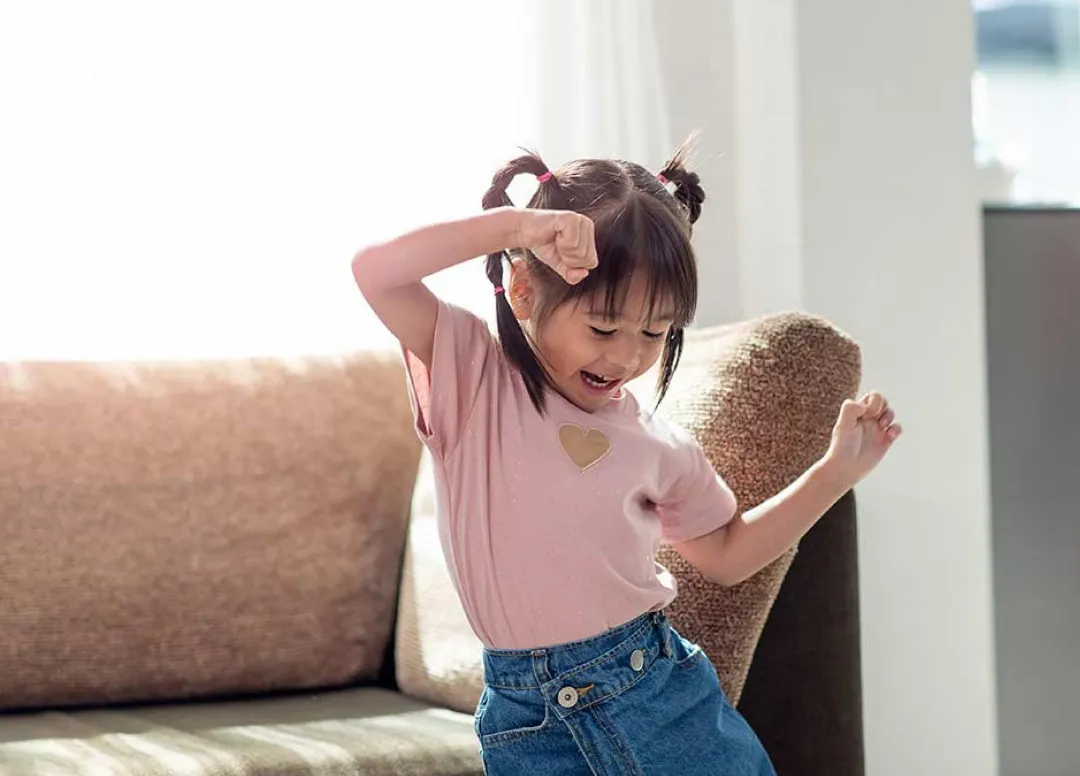 kid_dancing