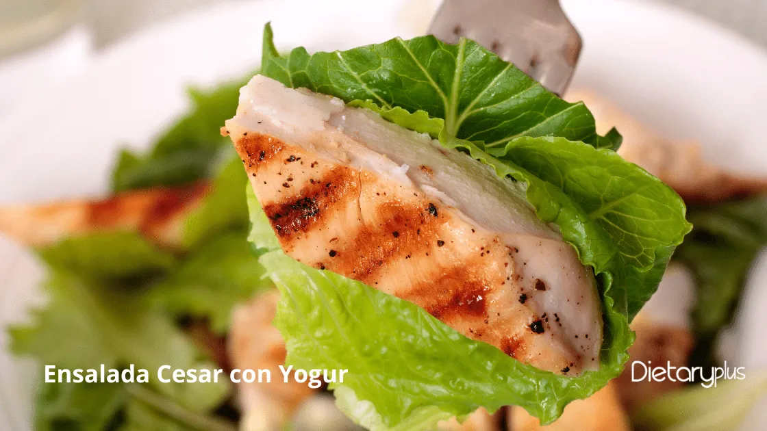 Como hacer una Ensalada Cesar con Salsa de Yogur y Saludable.