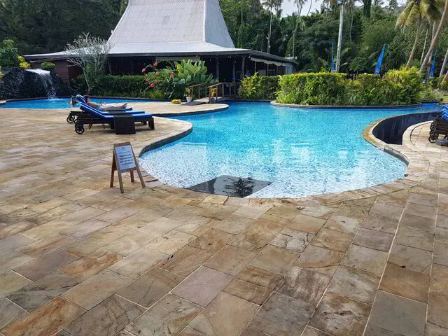 Pool tiling Fiji
