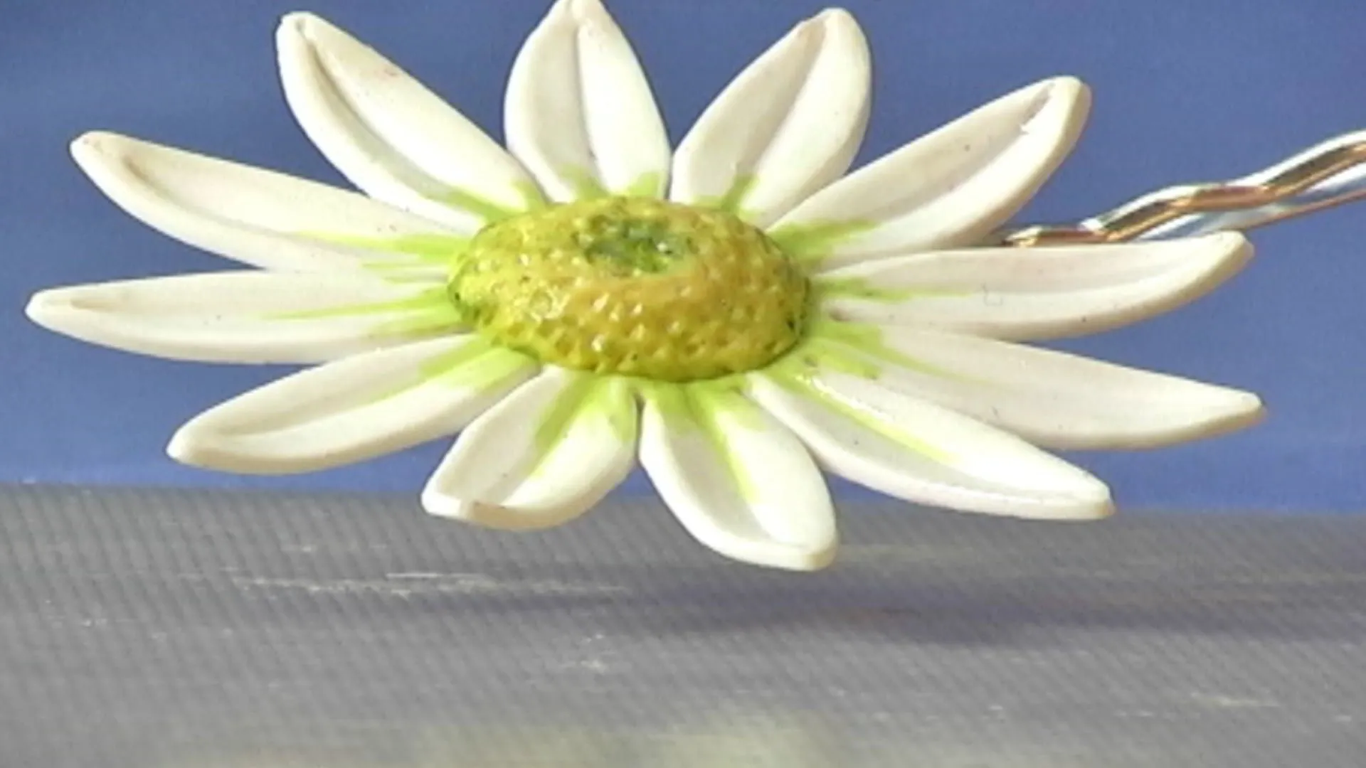 Vol-048-3 Polymer Clay Daisy Flowers for Pendants Earrings Decor Hair Clips