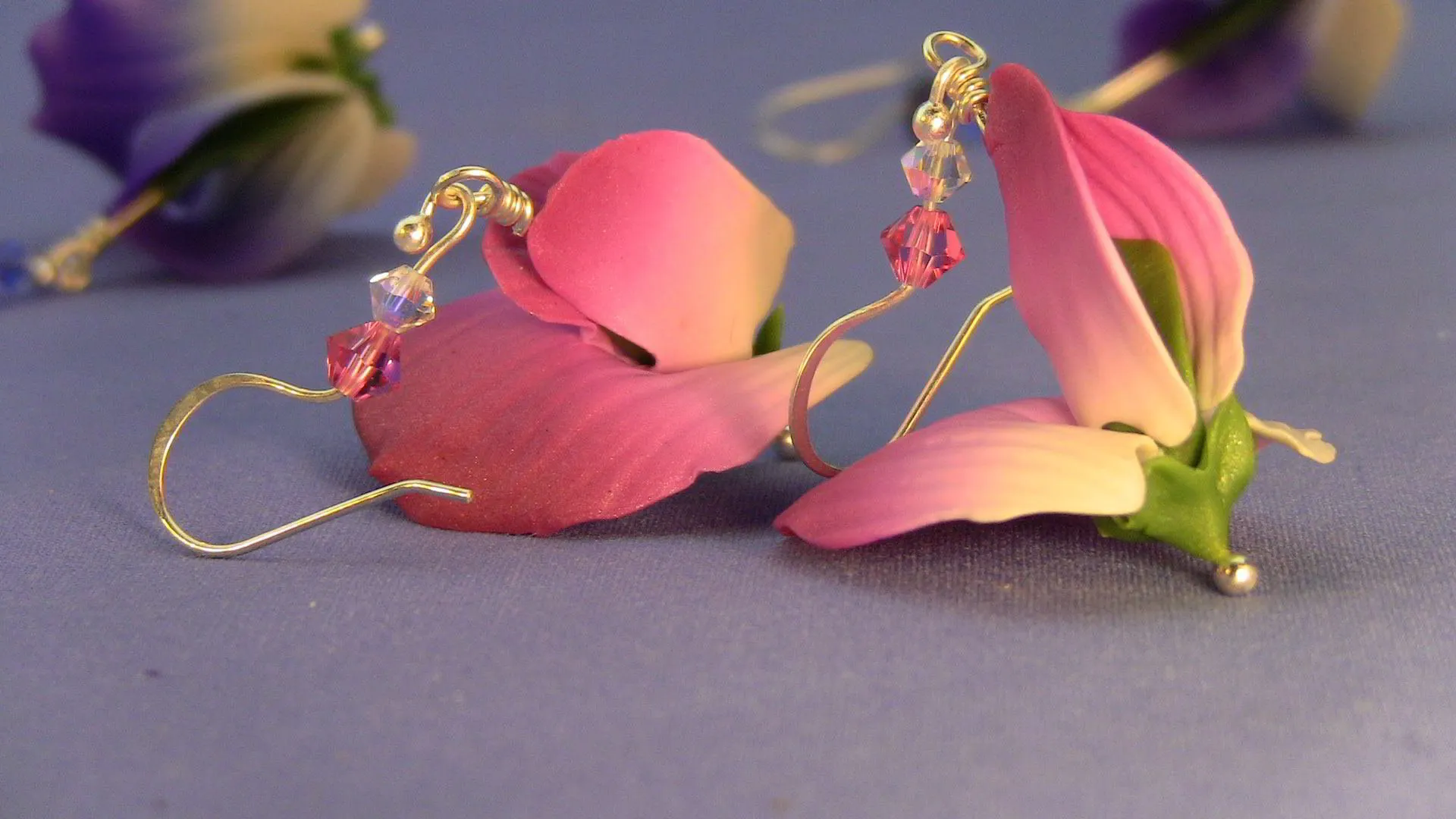 Vol-051 Sweet Pea Flower Earrings and Handmade Beaded Wire Earwire Jewelry