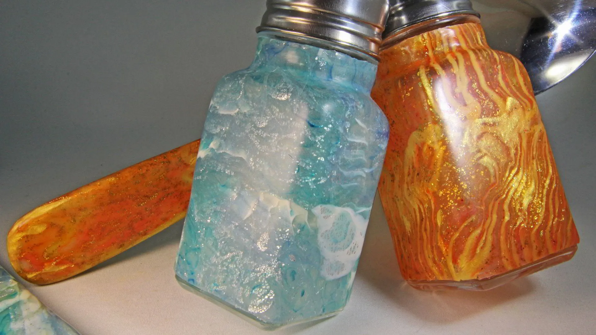Vol-082 Fire And Ice Cane for Kitchen Utensils Spoon Salt & Pepper Shakers