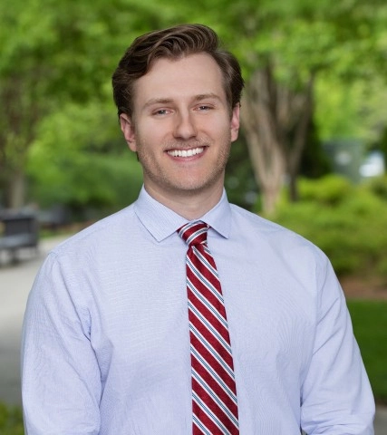 Portrait of Dr Zachary Shapiro,