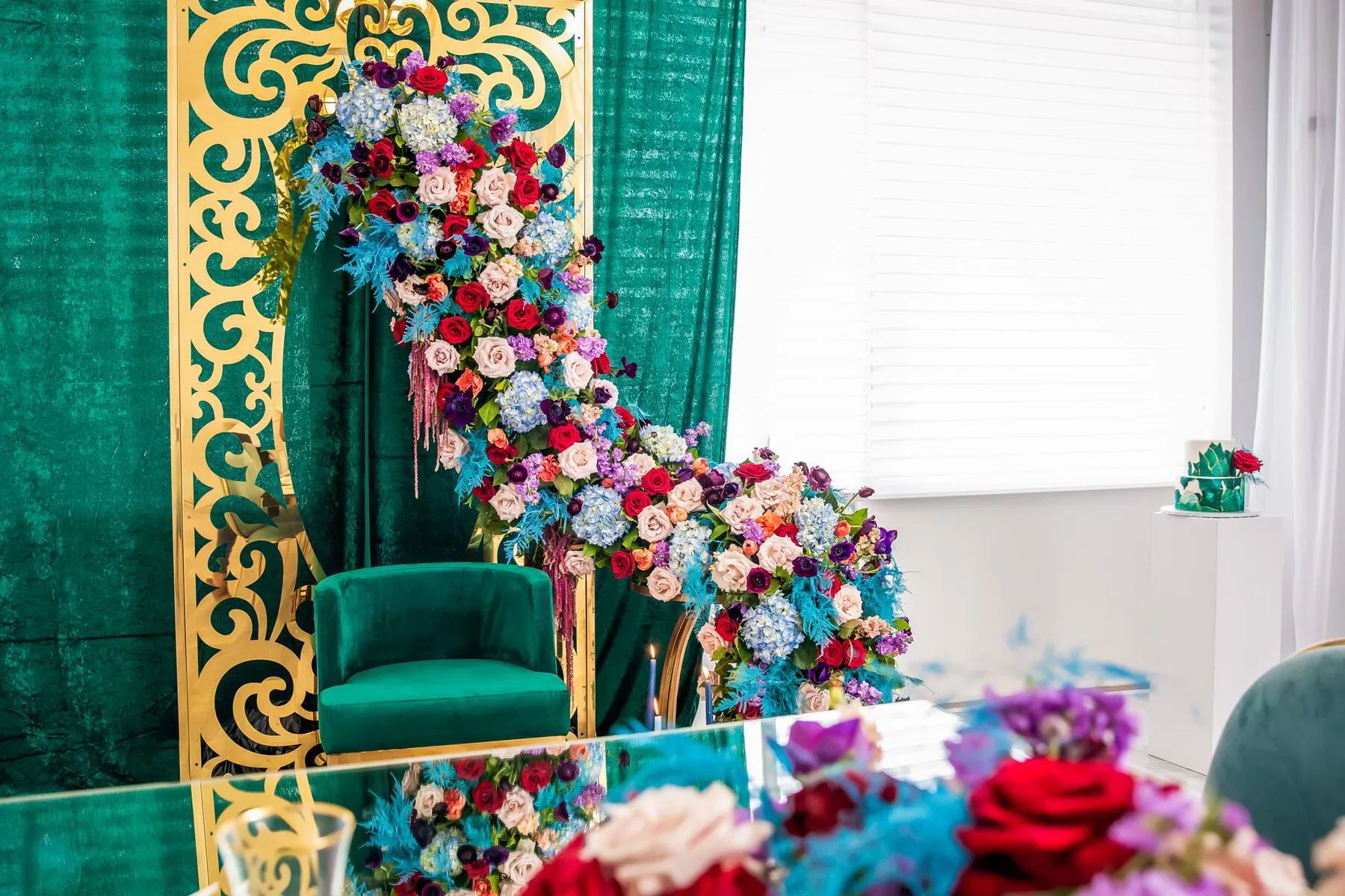 Gold Arabian Stand with Colorful Flowers Backdrop: (Video) 