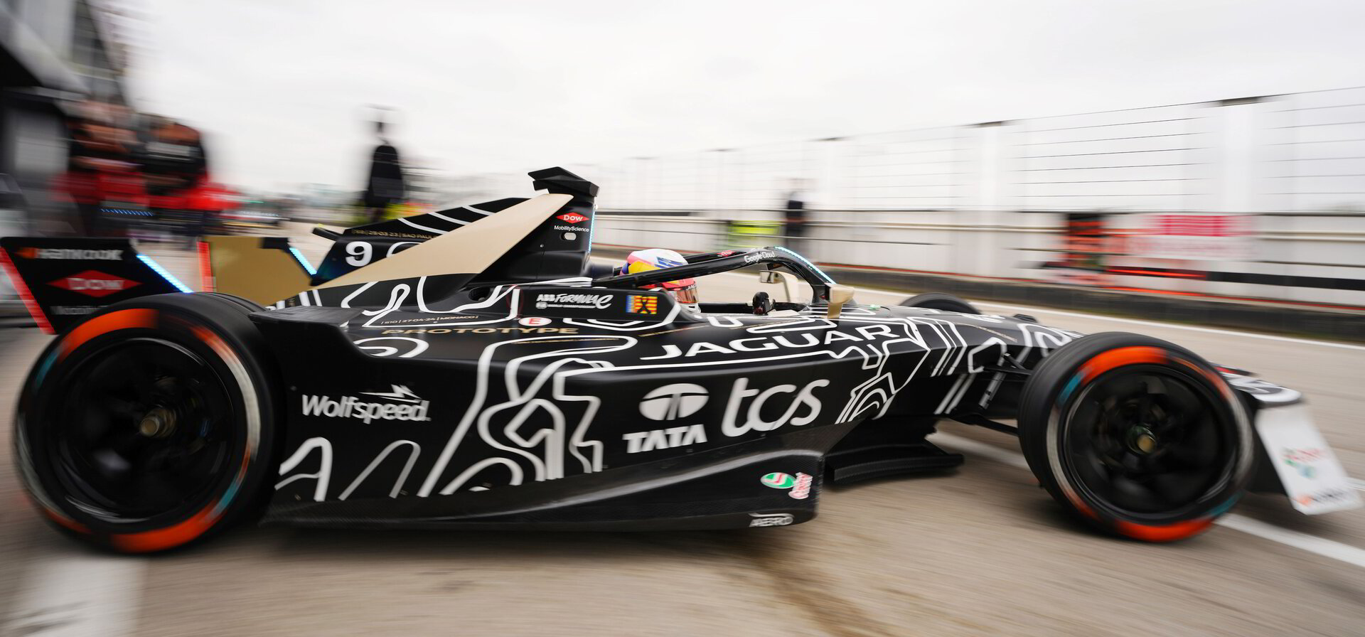 Jaguar TCS Racing tops the times at the 2024/25 ABB FIA Formula E pre ...