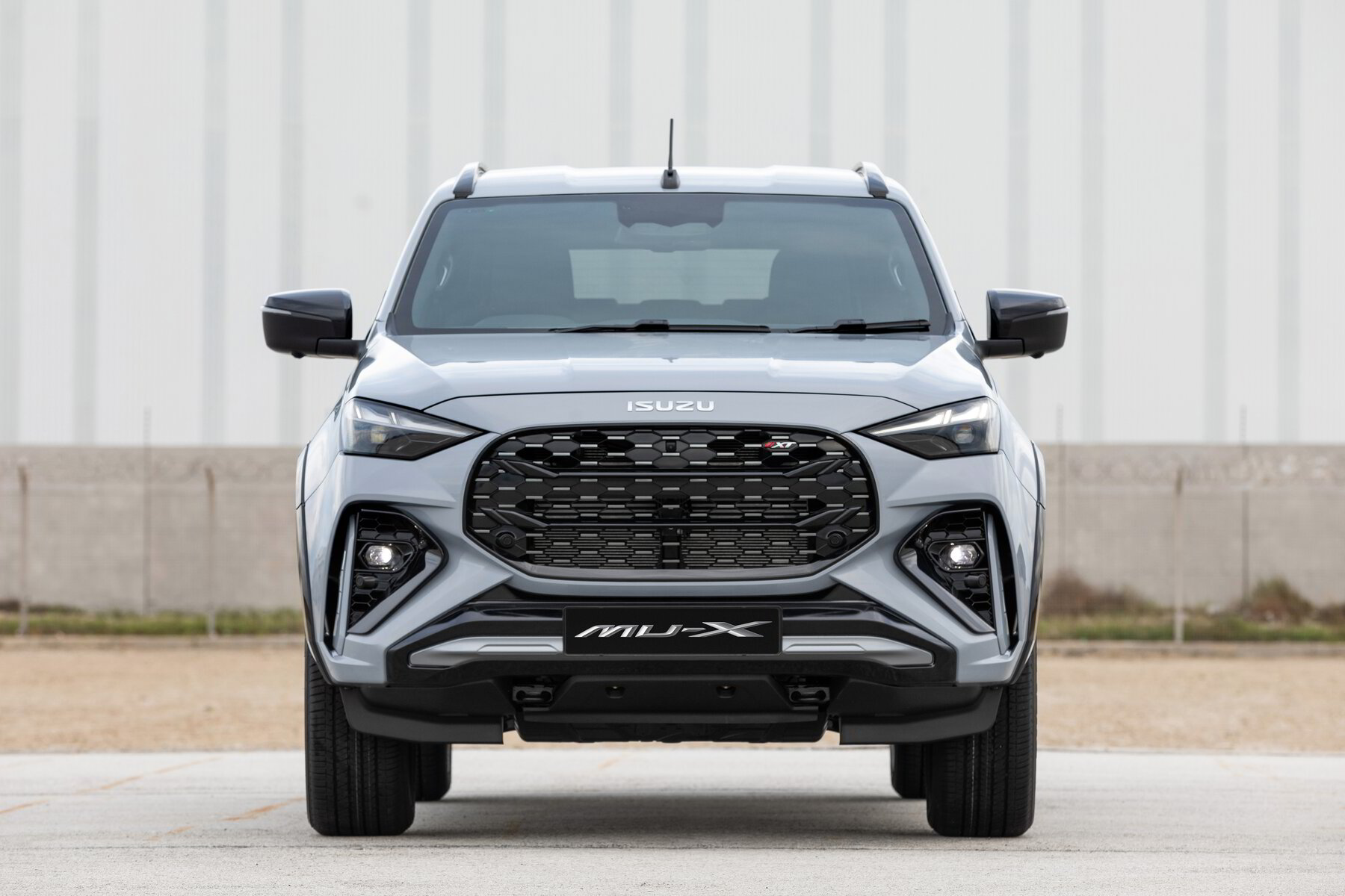 ISUZU MOTORS SOUTH AFRICA INTRODUCES THE NEW MU-X WITH ENHANCED
