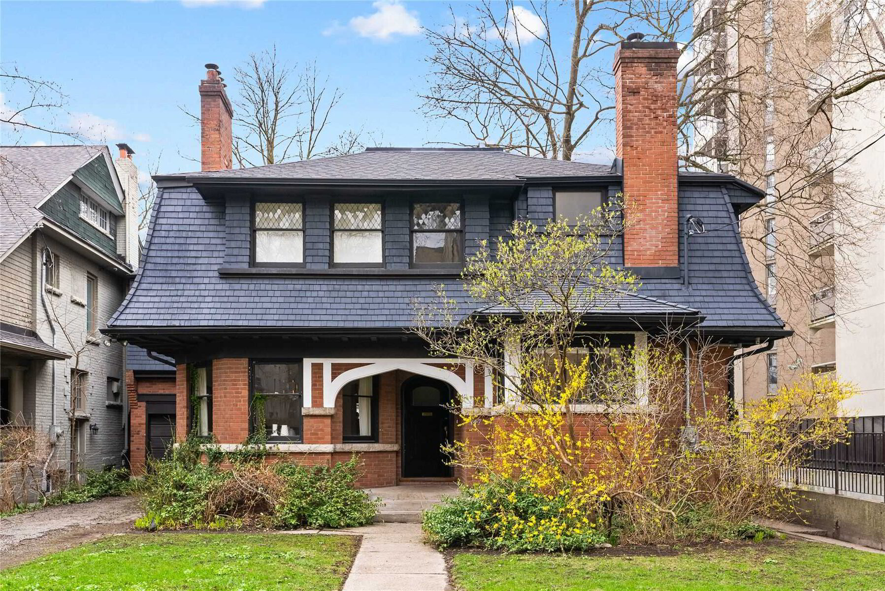 147 Farnham Ave, Toronto